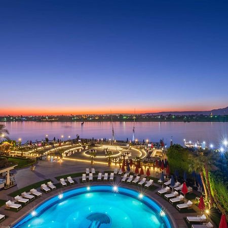 Sonesta St. George Hotel - Convention Center Luxor Esterno foto The Nile at sunset