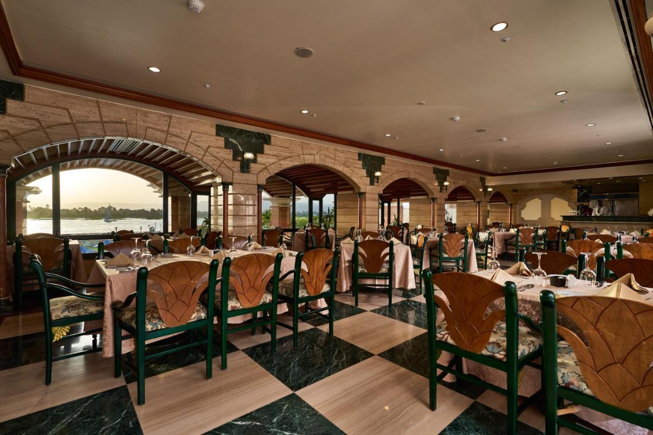 Sonesta St. George Hotel - Convention Center Luxor Esterno foto The restaurant